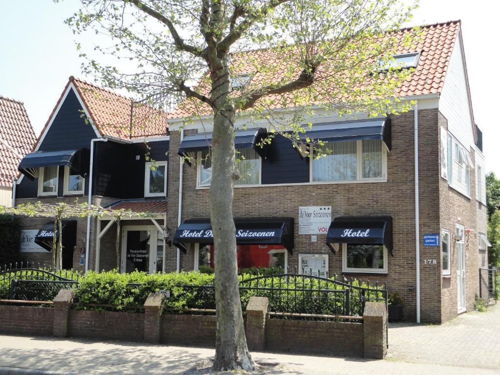 Hotel De Vier Seizoenen Renesse Esterno foto